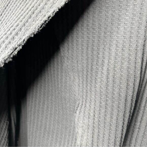 FREE PEOPLE Juicy Long Sleeve Ribbed Thermal Oversized Top Black NWT in Small - Picture 4 of 6